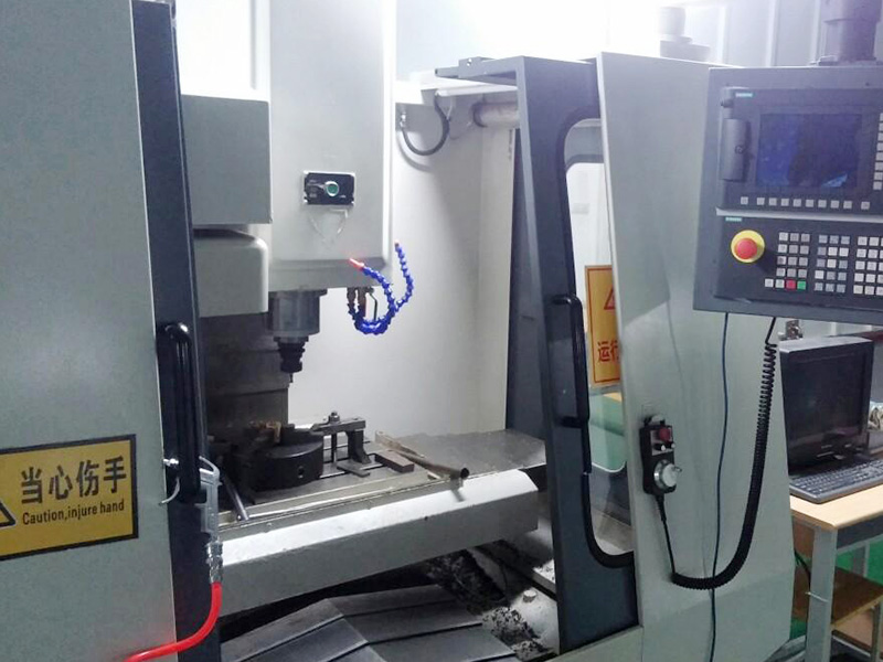 加工中心第四軸能否當(dāng)車床用？